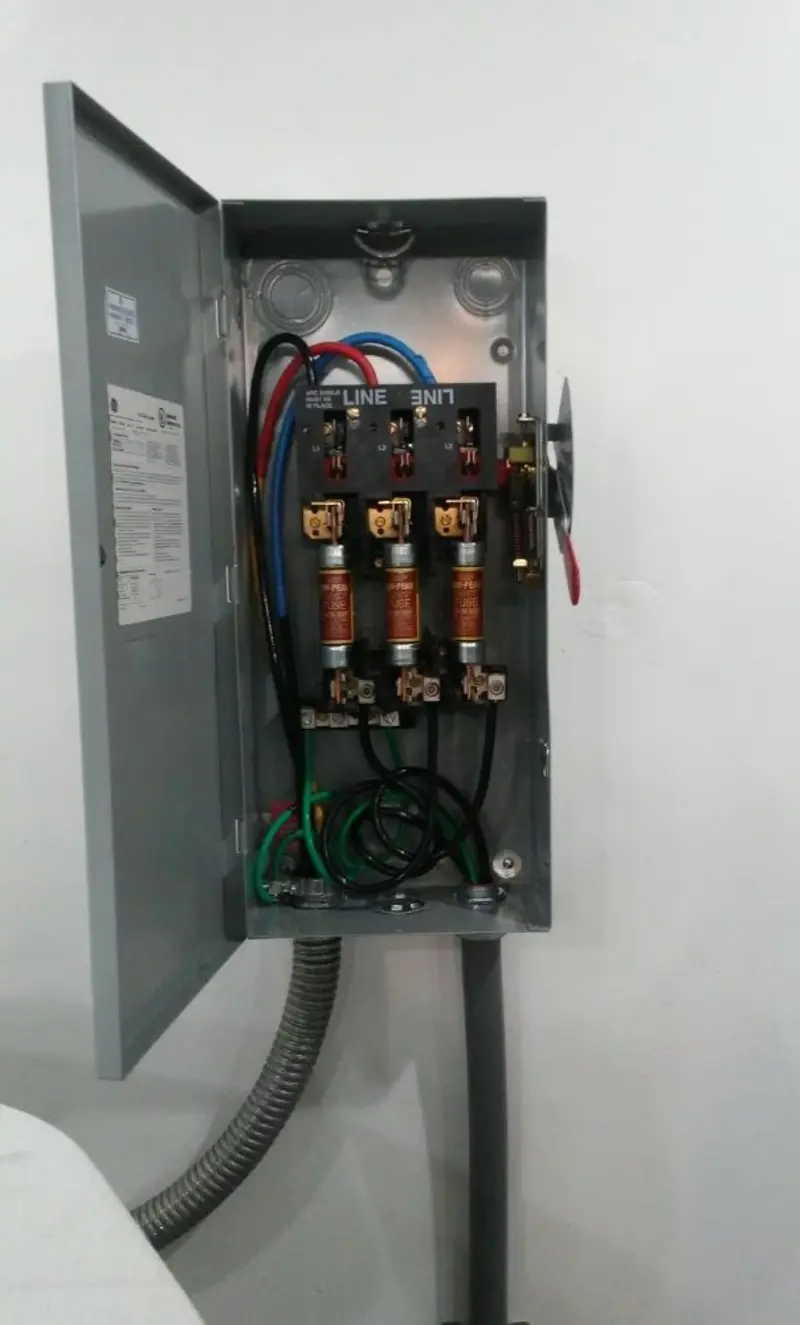 Three-phase disconnect switch installed for Electrical Wiring & Rewiring in Holly Hill